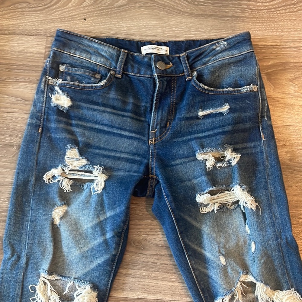 Zara woman’s premium denim collection jeans. Size woman’s 2.